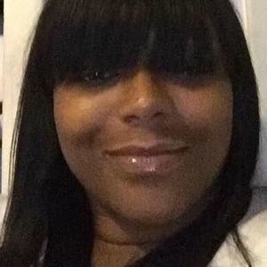 Meet your Posher, Dee